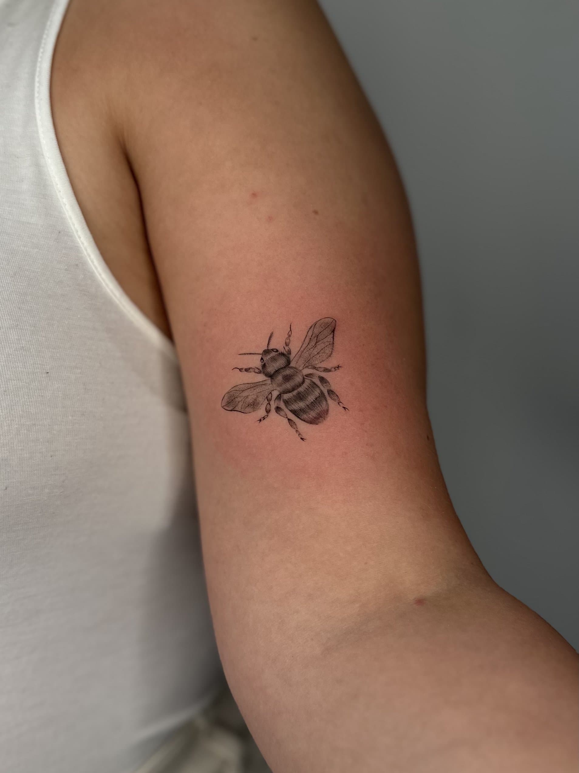 SINO Realismus Tattoo - Fotorealistisches Portrait Tattoo von professionellem Artist