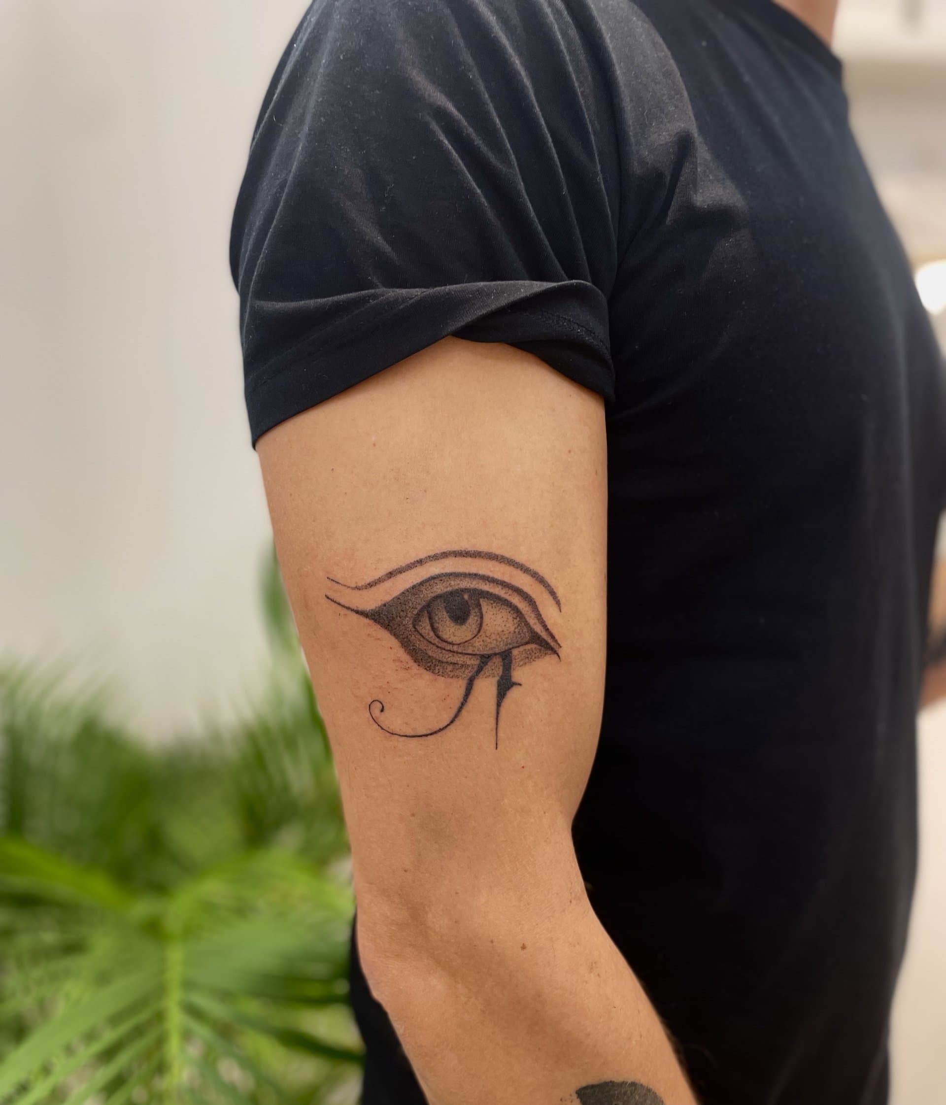 SINO Realismus Portrait Tattoo - Fotorealistische Tattookunst